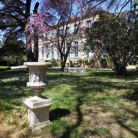 مبيت وإفطار LʼIsle-Jourdain Chateau De Clermont-Saves المظهر الخارجي الصورة